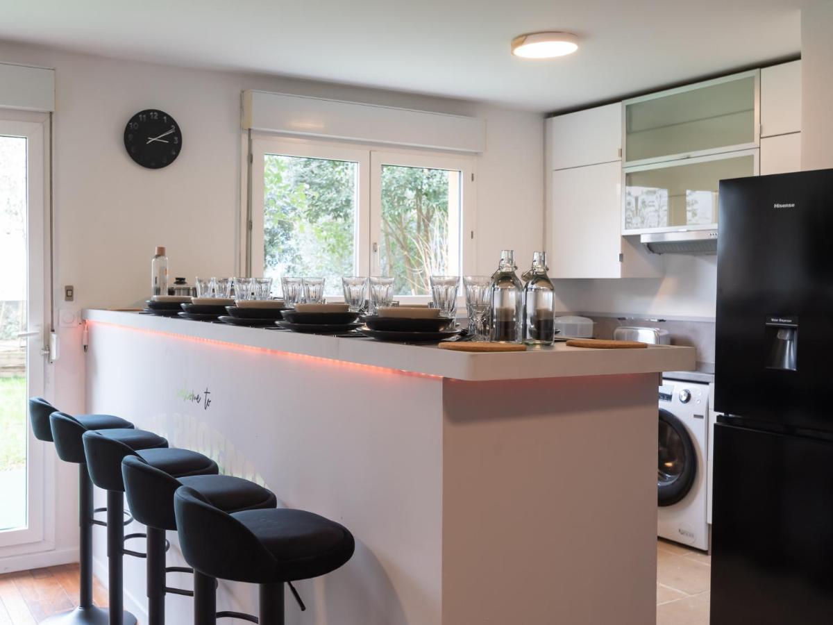 Appartement Le Phenix - Hypercentre 16 Personnes Garage Gratuit Wifi Jardin Barbecue Proche Parc Tete D'Or à Villeurbanne Extérieur photo